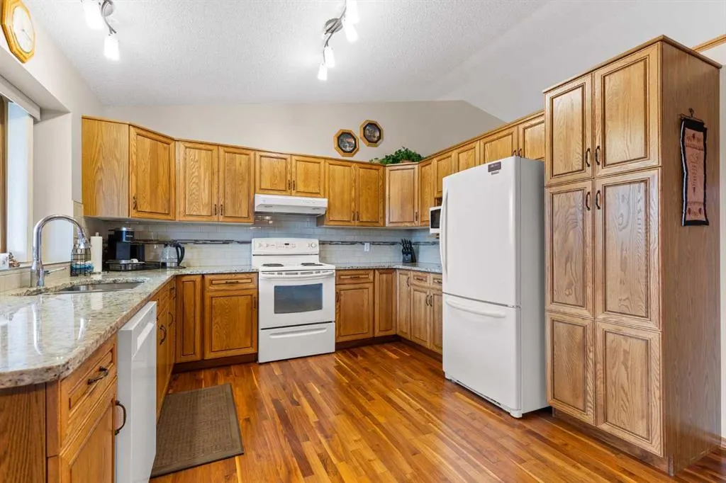 361 Sprague Way SE