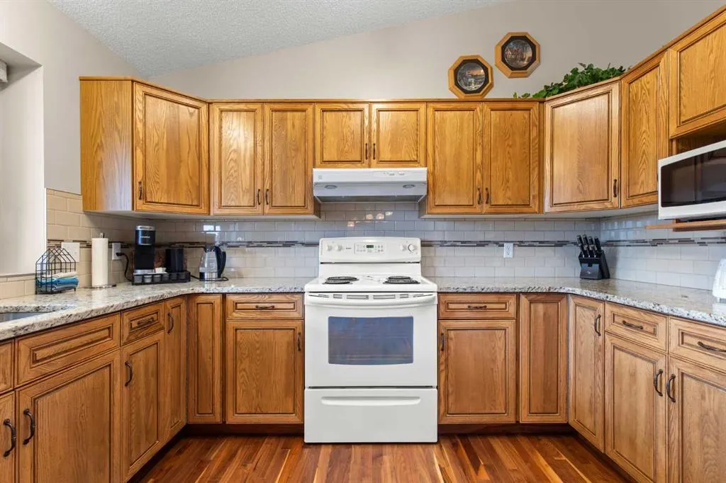 361 Sprague Way SE