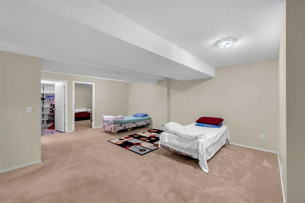 65 Tararidge Circle NE