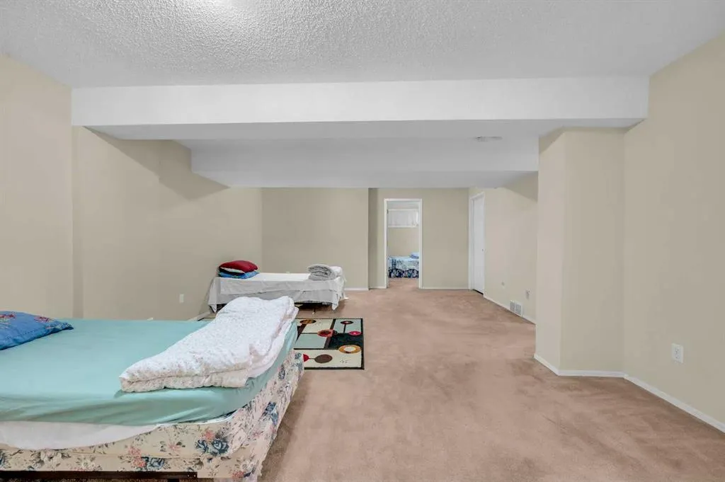 65 Tararidge Circle NE