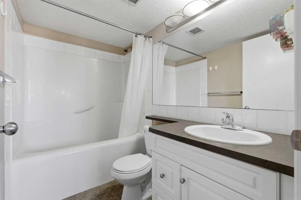 2000 Applevillage Court SE, #203
