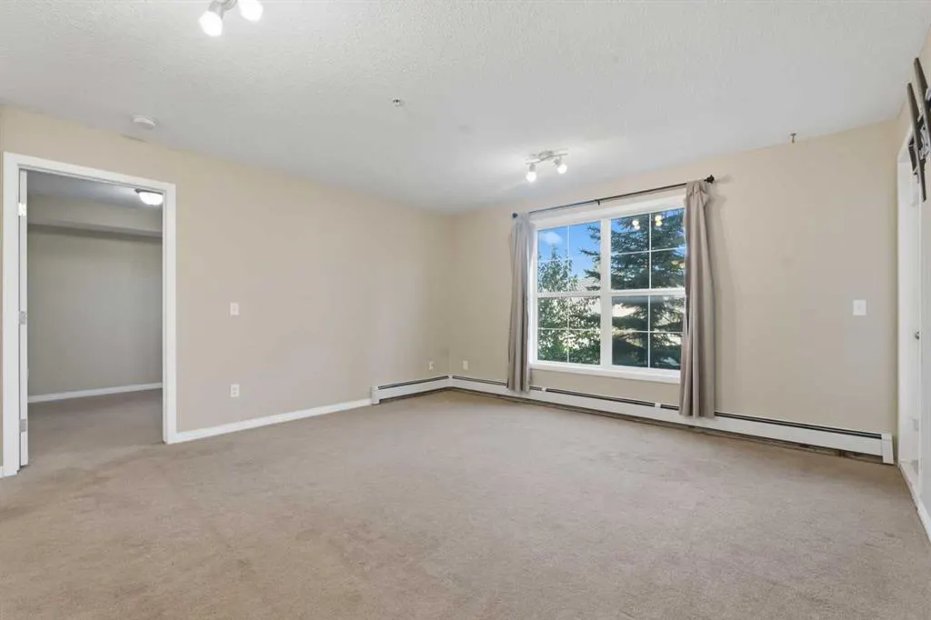2000 Applevillage Court SE, #203