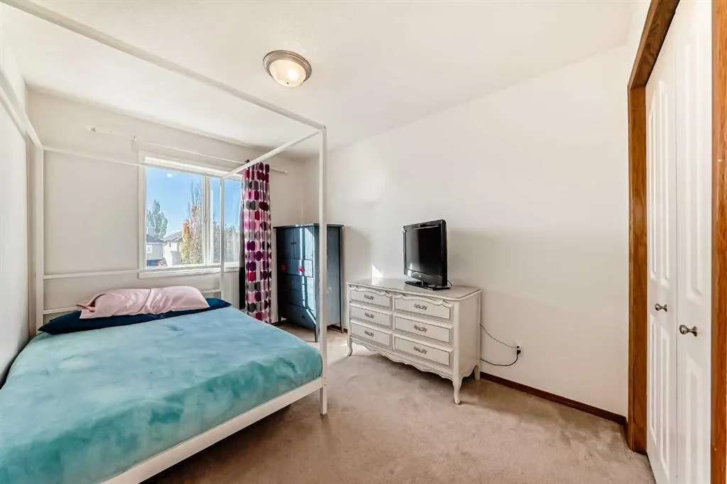 201 Cranberry Square SE