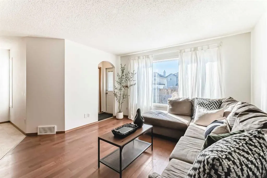 201 Cranberry Square SE