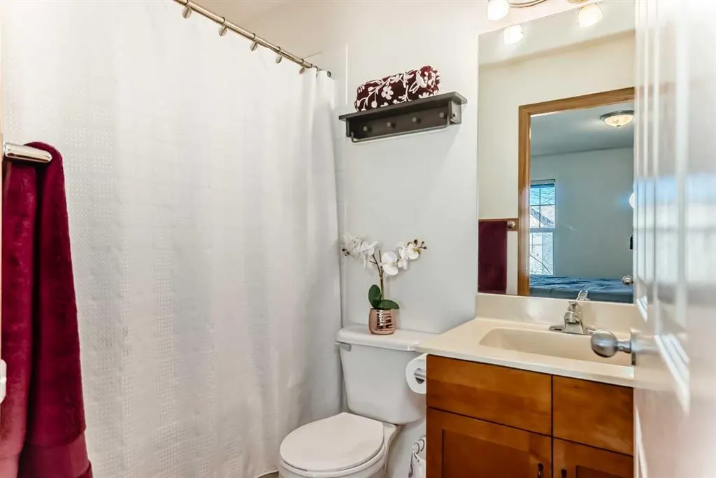 201 Cranberry Square SE