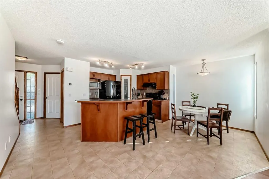 201 Cranberry Square SE