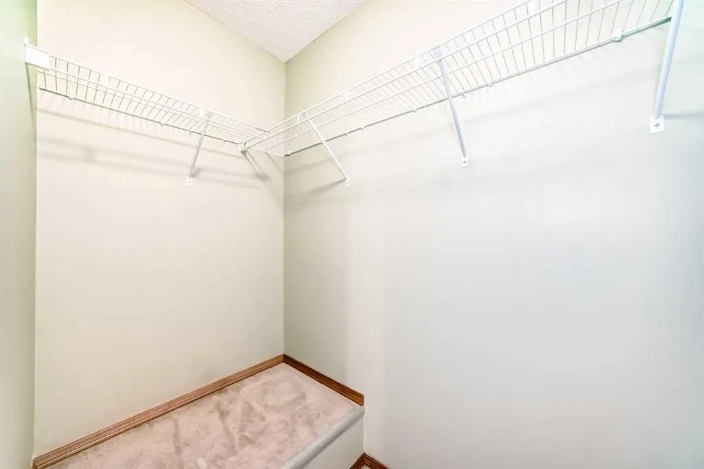 201 Cranberry Square SE
