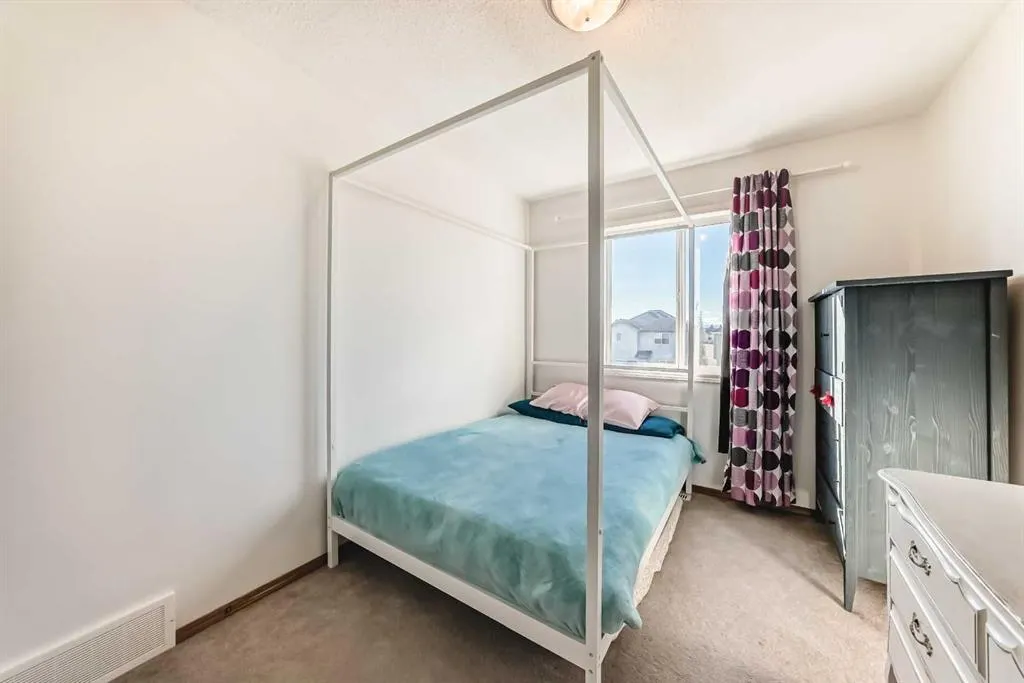 201 Cranberry Square SE