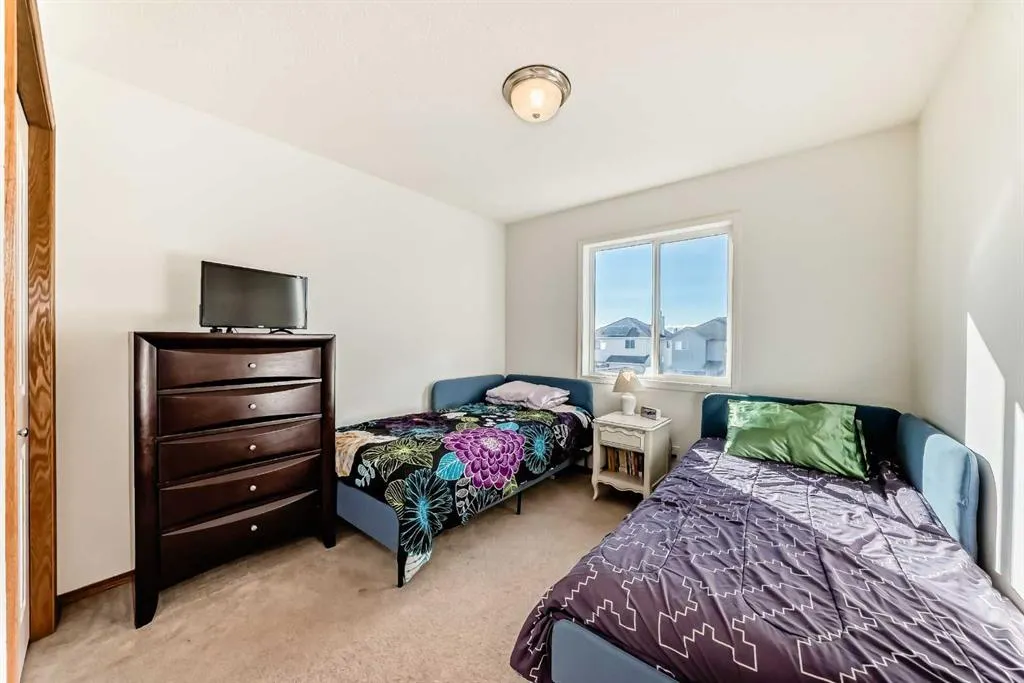 201 Cranberry Square SE