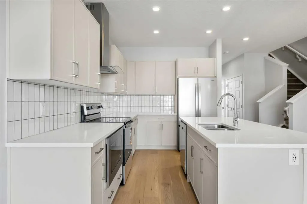 80 Carringvue Place NW