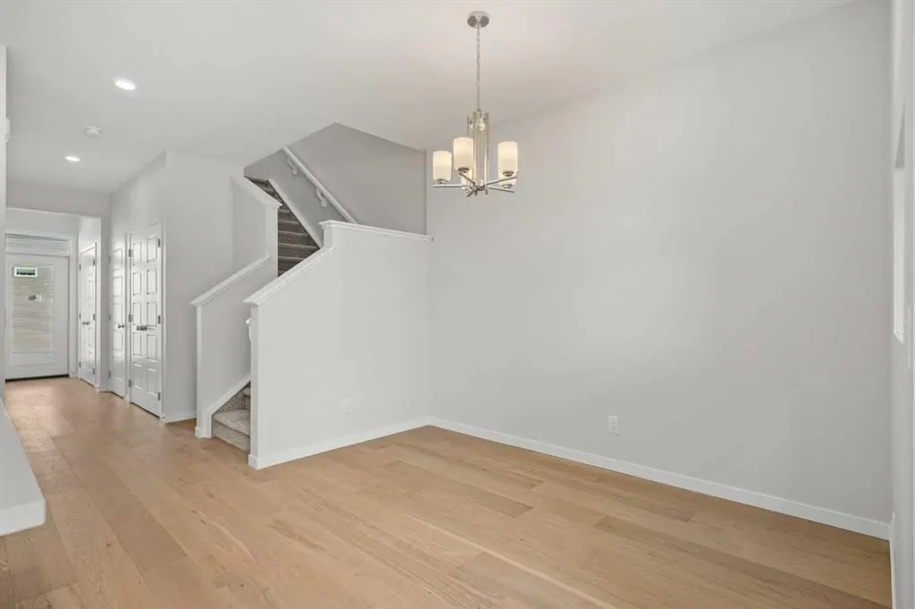 80 Carringvue Place NW