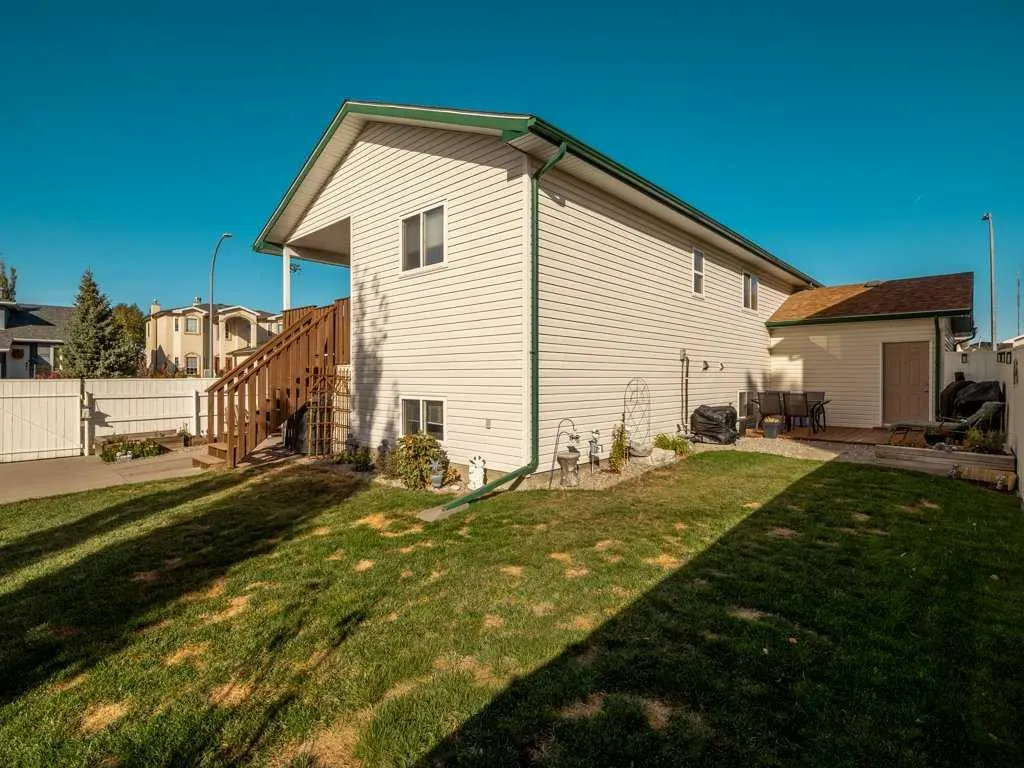 159 Cougar Crescent N