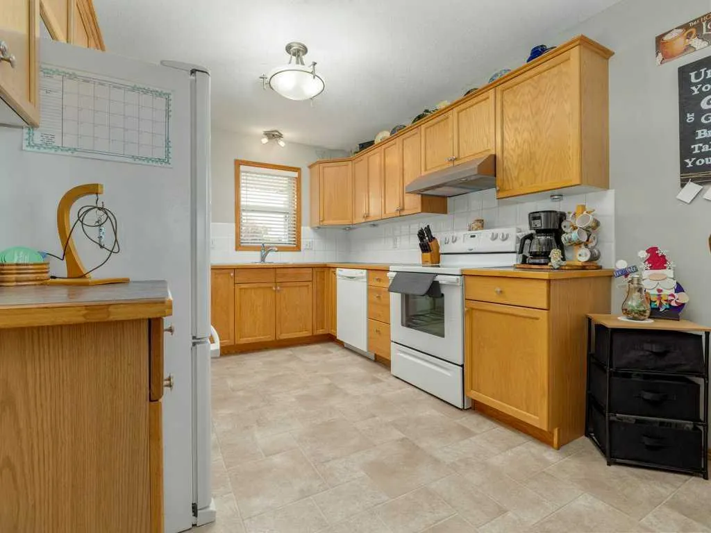 159 Cougar Crescent N