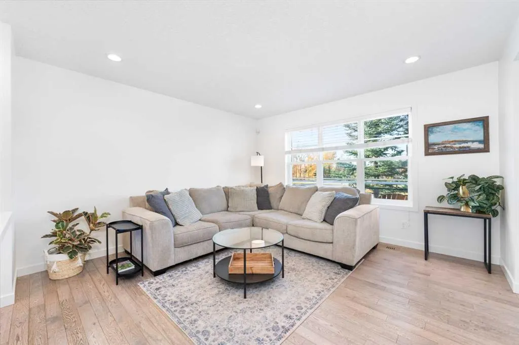 497 Walden Drive SE
