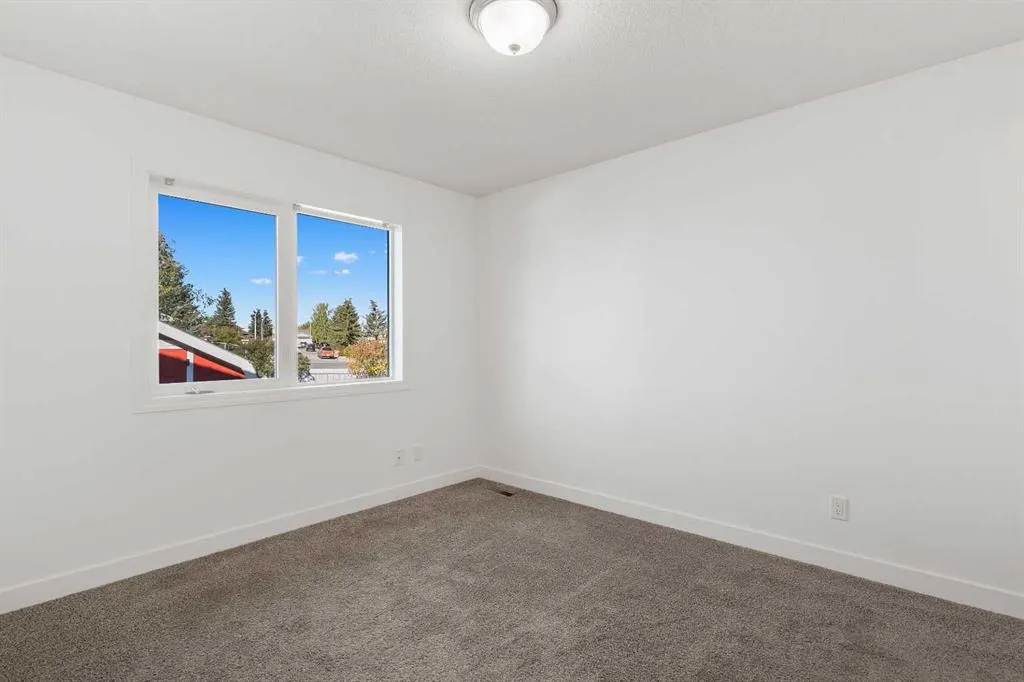 2 West Barrett Place