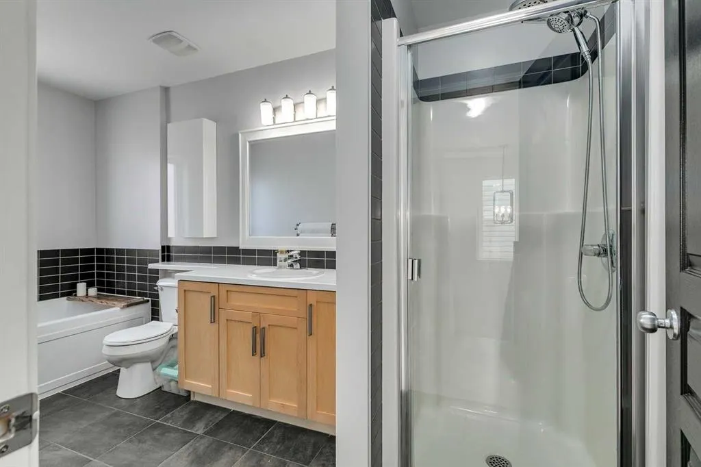 144 Copperstone Terrace SE