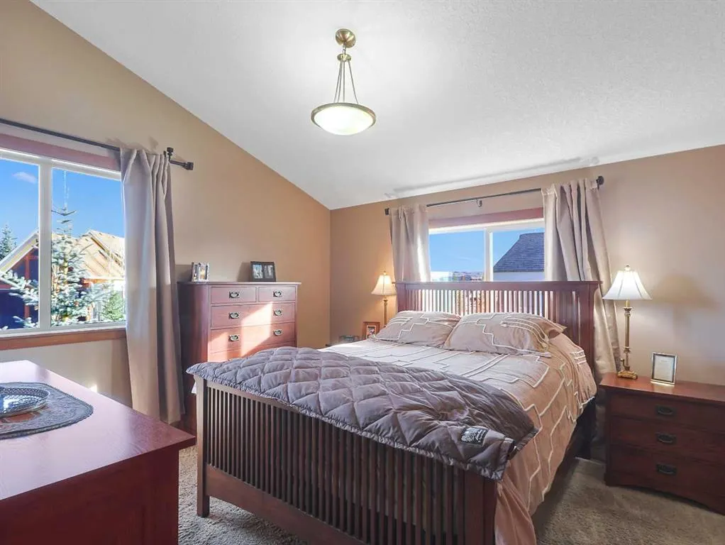 256 CottageClub Crescent