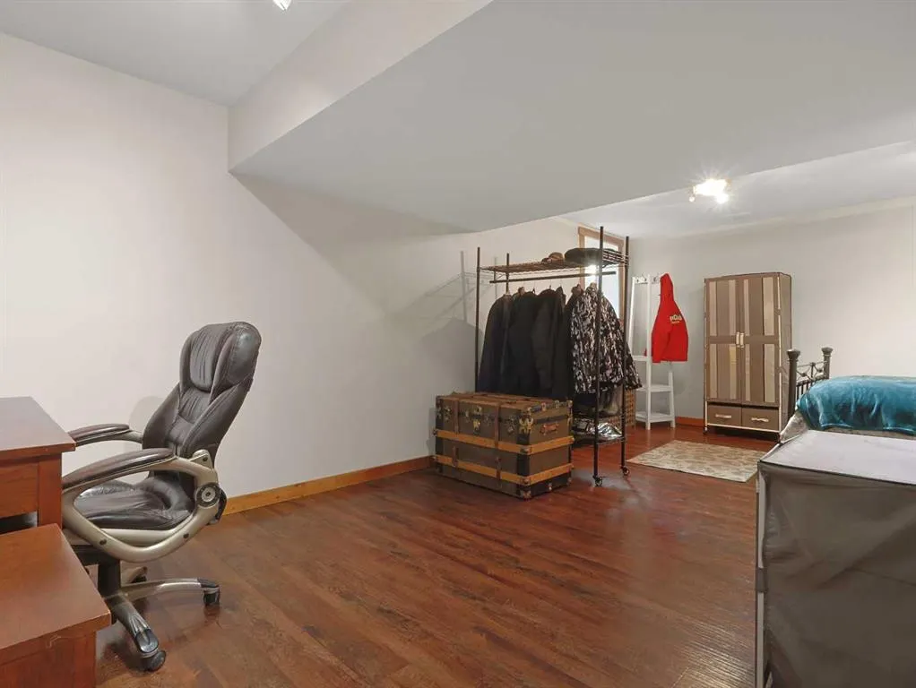 256 CottageClub Crescent