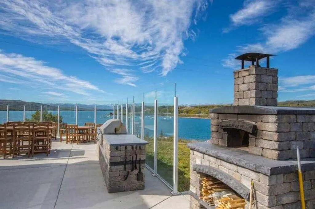 256 CottageClub Crescent