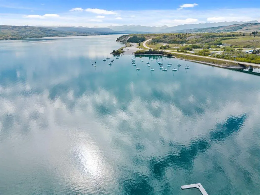 256 CottageClub Crescent