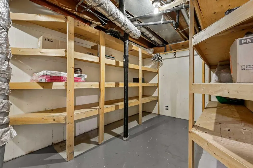 3 Pump Hill Landing SW