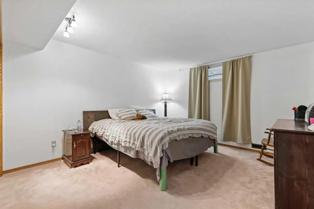 3 Pump Hill Landing SW