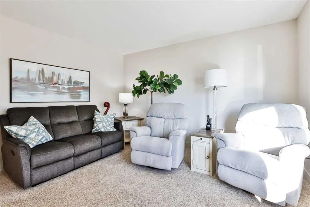 25 Selkirk Road W
