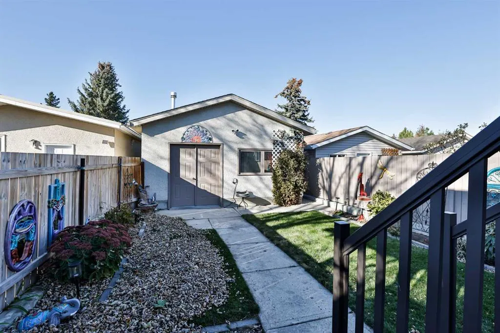25 Selkirk Road W