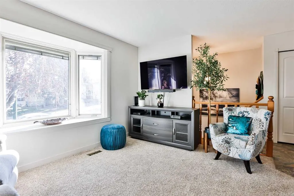 25 Selkirk Road W