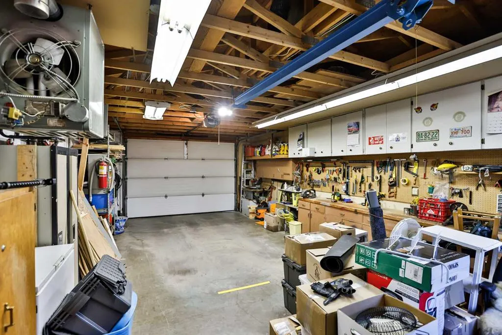25 Selkirk Road W