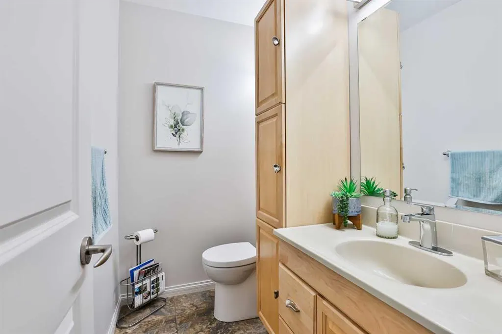 25 Selkirk Road W