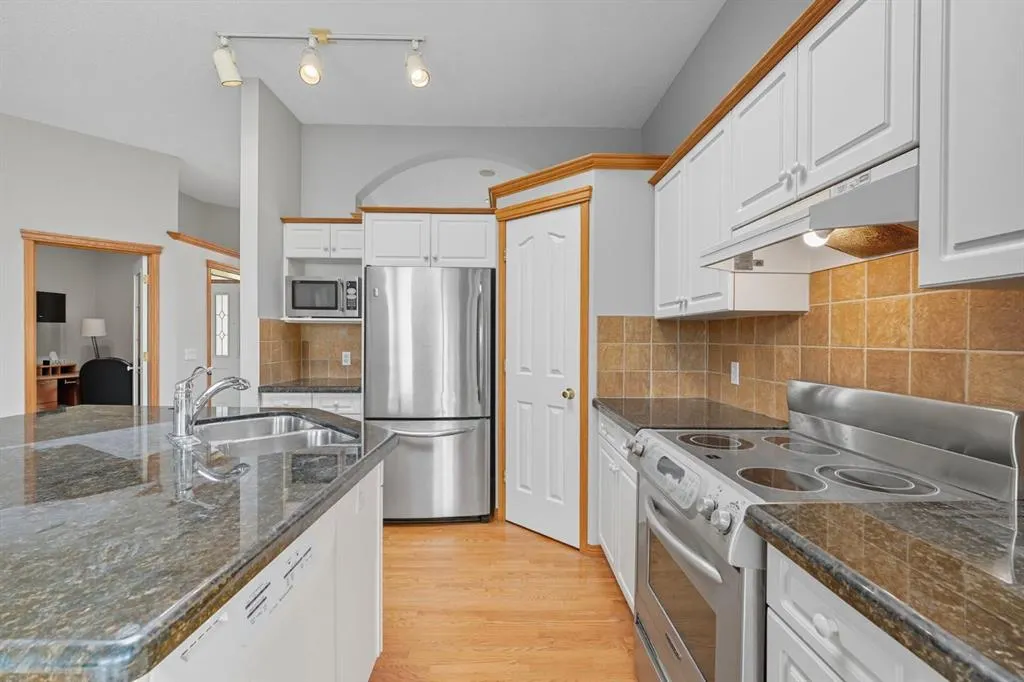 36 Eagleview Heights