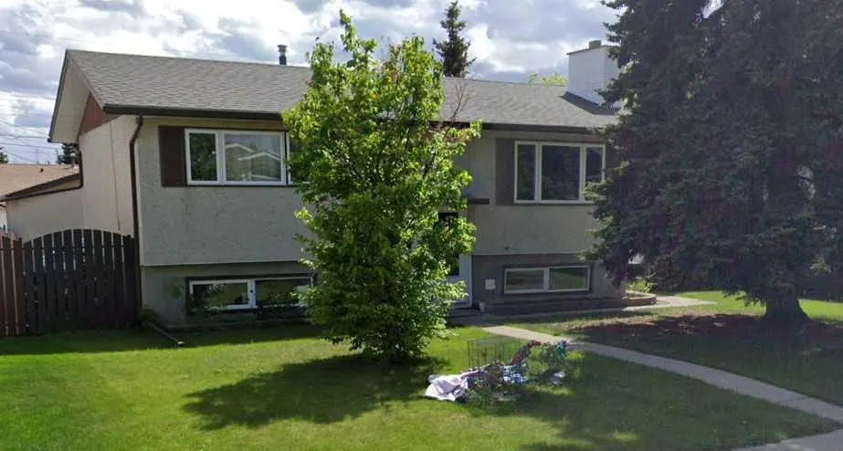 66 Marwood Circle NE