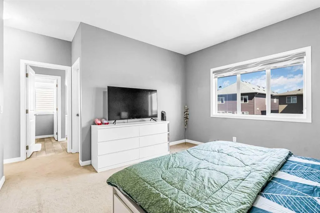 1036 Chinook Gate Heath SW