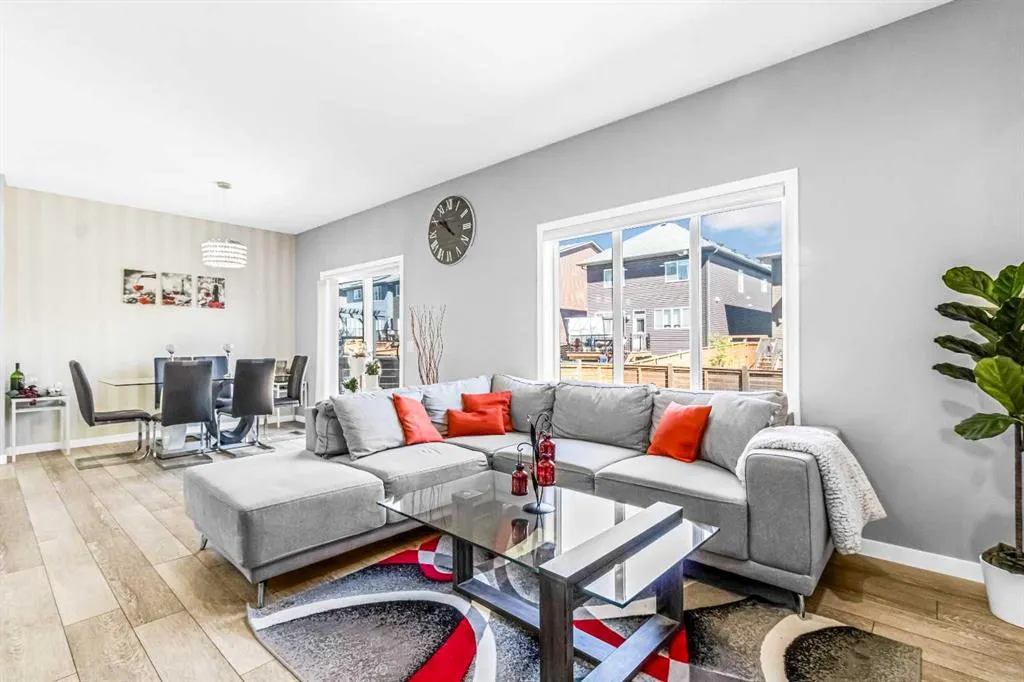 1036 Chinook Gate Heath SW