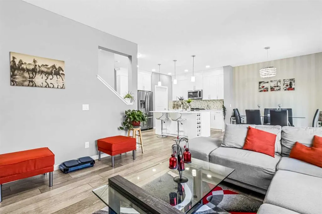 1036 Chinook Gate Heath SW