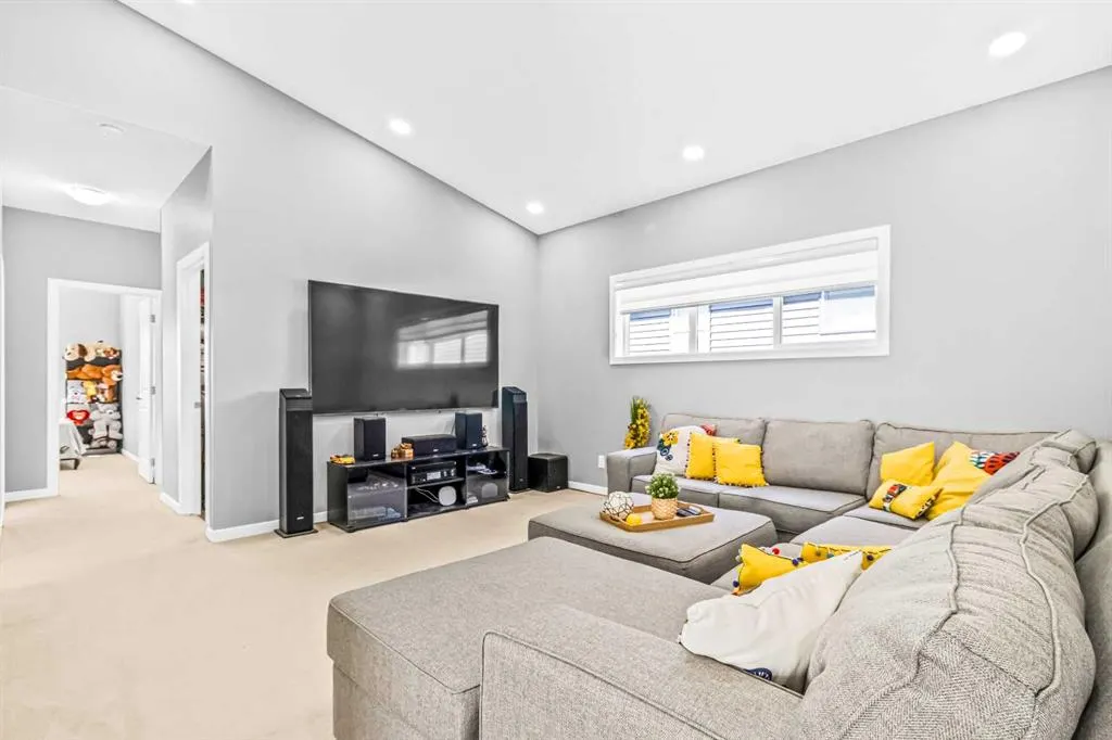 1036 Chinook Gate Heath SW