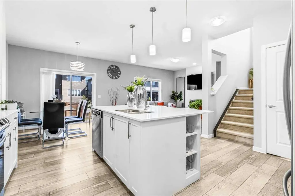 1036 Chinook Gate Heath SW