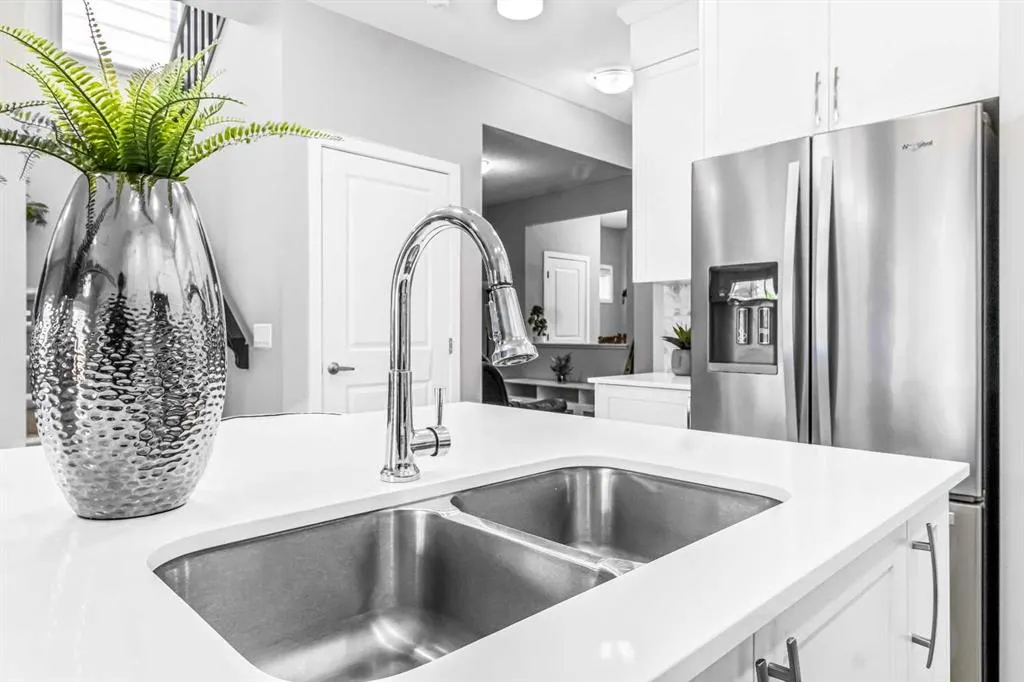 1036 Chinook Gate Heath SW