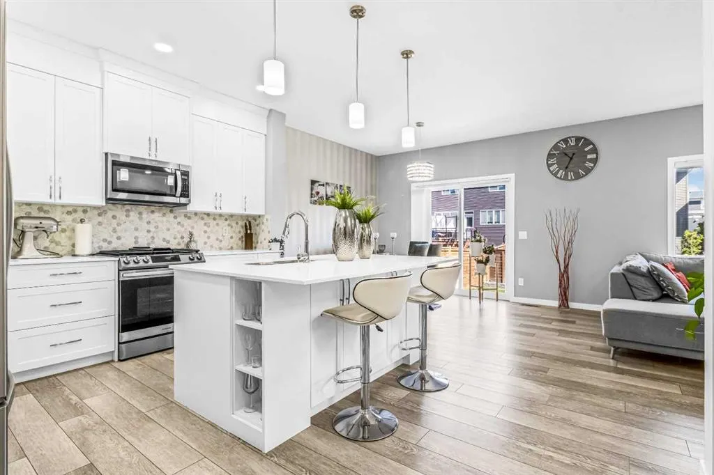 1036 Chinook Gate Heath SW
