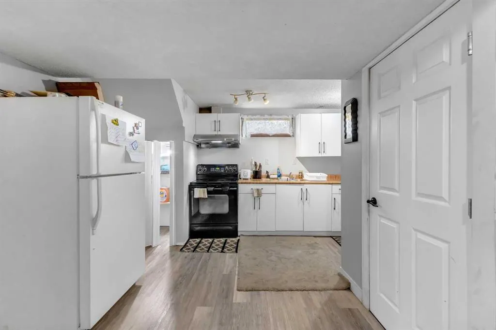 7 Castleridge Way NE