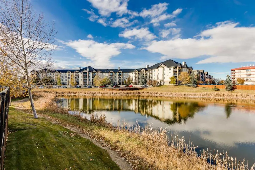 304 Mackenzie Way SW, #8128