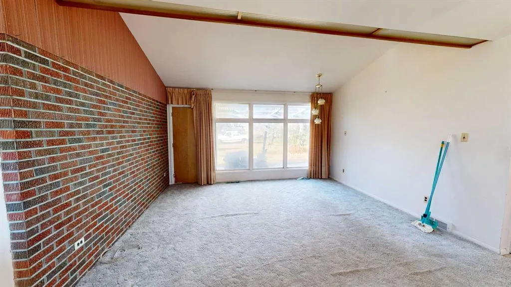 34N 100E Street