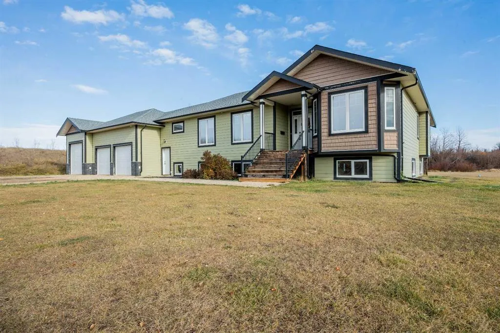 715051 85 Range Road, ##1