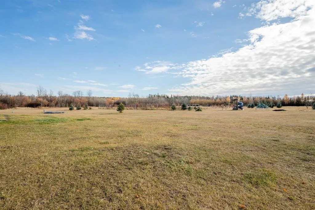 715051 85 Range Road, ##1