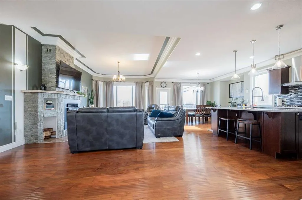 715051 85 Range Road, ##1