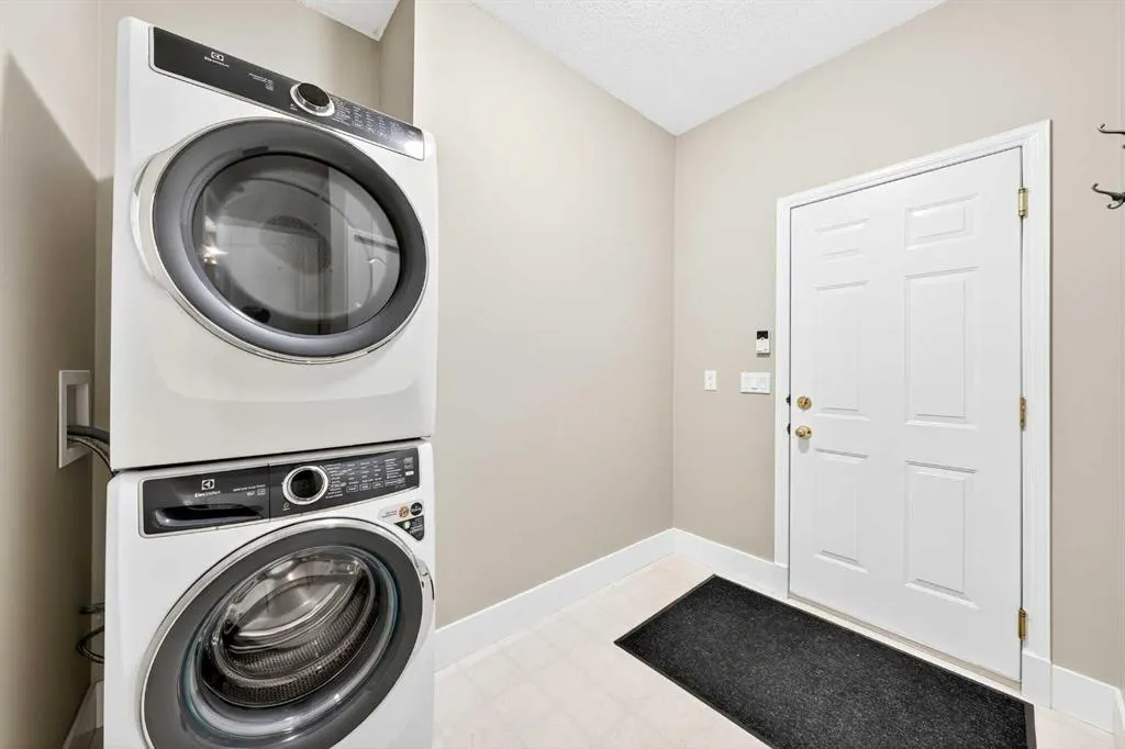 80 Sierra Morena Landing SW