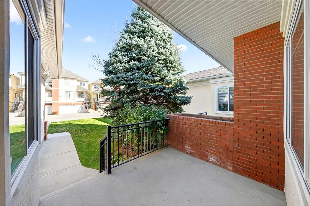 80 Sierra Morena Landing SW
