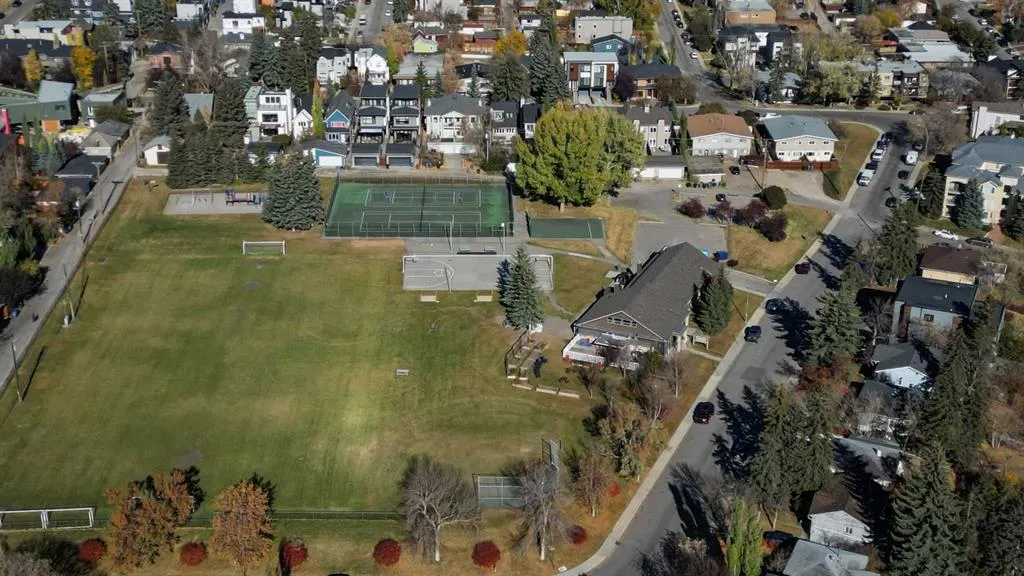 60 38A Avenue SW, #305