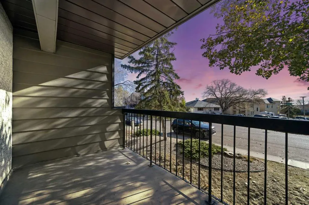 60 38A Avenue SW, #305